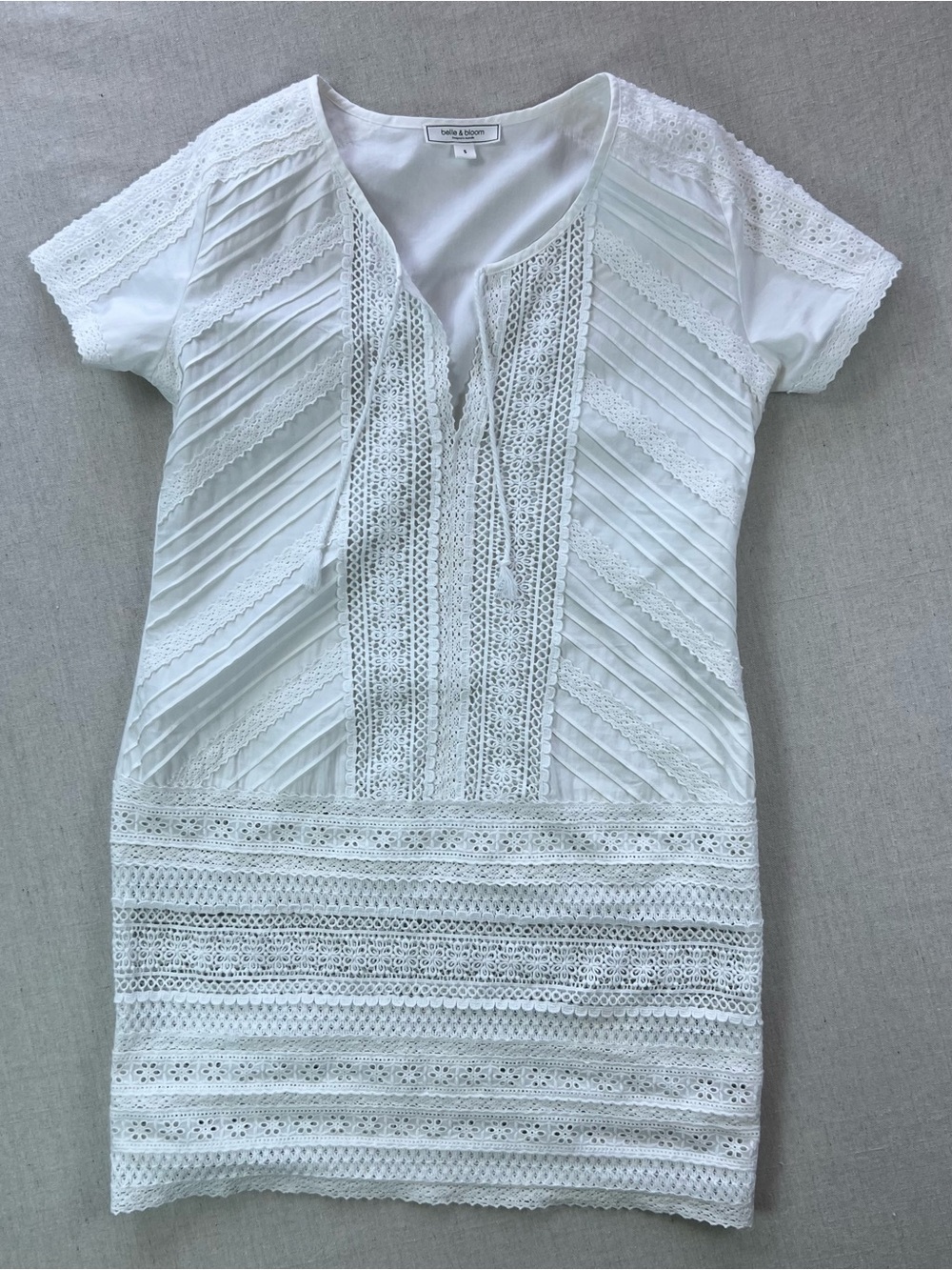 Women’s White Dress with Embroidered Accents Lightweight Classy Beachwear - S